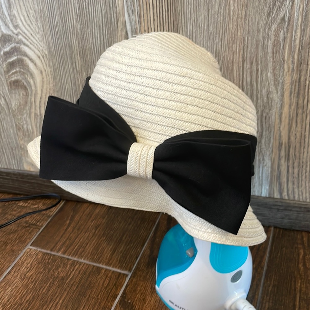 Jessica Simpson black bow bucket hat